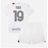 AC Milan Theo Hernandez #19 Uit tenue Kids 2023-24 Korte Mouwen (+ broek)
