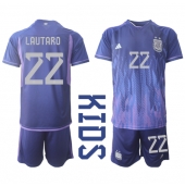 Argentinië Lautaro Martinez #22 Uit tenue Kids WK 2022 Korte Mouwen (+ broek)