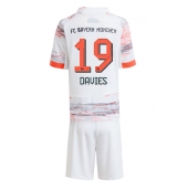 Bayern Munich Alphonso Davies #19 Uit tenue Kids 2025-26 Korte Mouwen (+ broek)