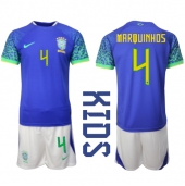 Brazilië Marquinhos #4 Uit tenue Kids WK 2022 Korte Mouwen (+ broek)