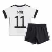 Duitsland Mario Gotze #11 Thuis tenue Kids WK 2022 Korte Mouwen (+ broek)