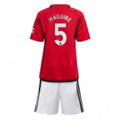 Manchester United Harry Maguire #5 Thuis tenue Kids 2023-24 Korte Mouwen (+ broek)