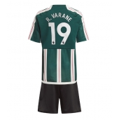 Manchester United Raphael Varane #19 Uit tenue Kids 2023-24 Korte Mouwen (+ broek)