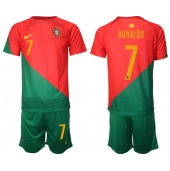 Portugal Cristiano Ronaldo #7 Thuis tenue Kids WK 2022 Korte Mouwen (+ broek)