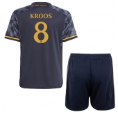 Real Madrid Toni Kroos #8 Uit tenue Kids 2023-24 Korte Mouwen (+ broek)